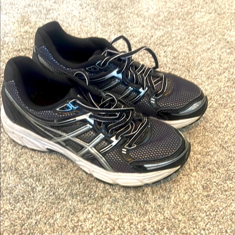 ASICS Sneakers